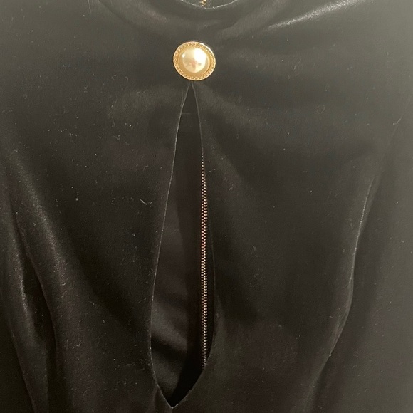 Fashion Nova - Velvet Black Dress with Shoulder Pads - Women’s Size Small - Picture 4 of 8